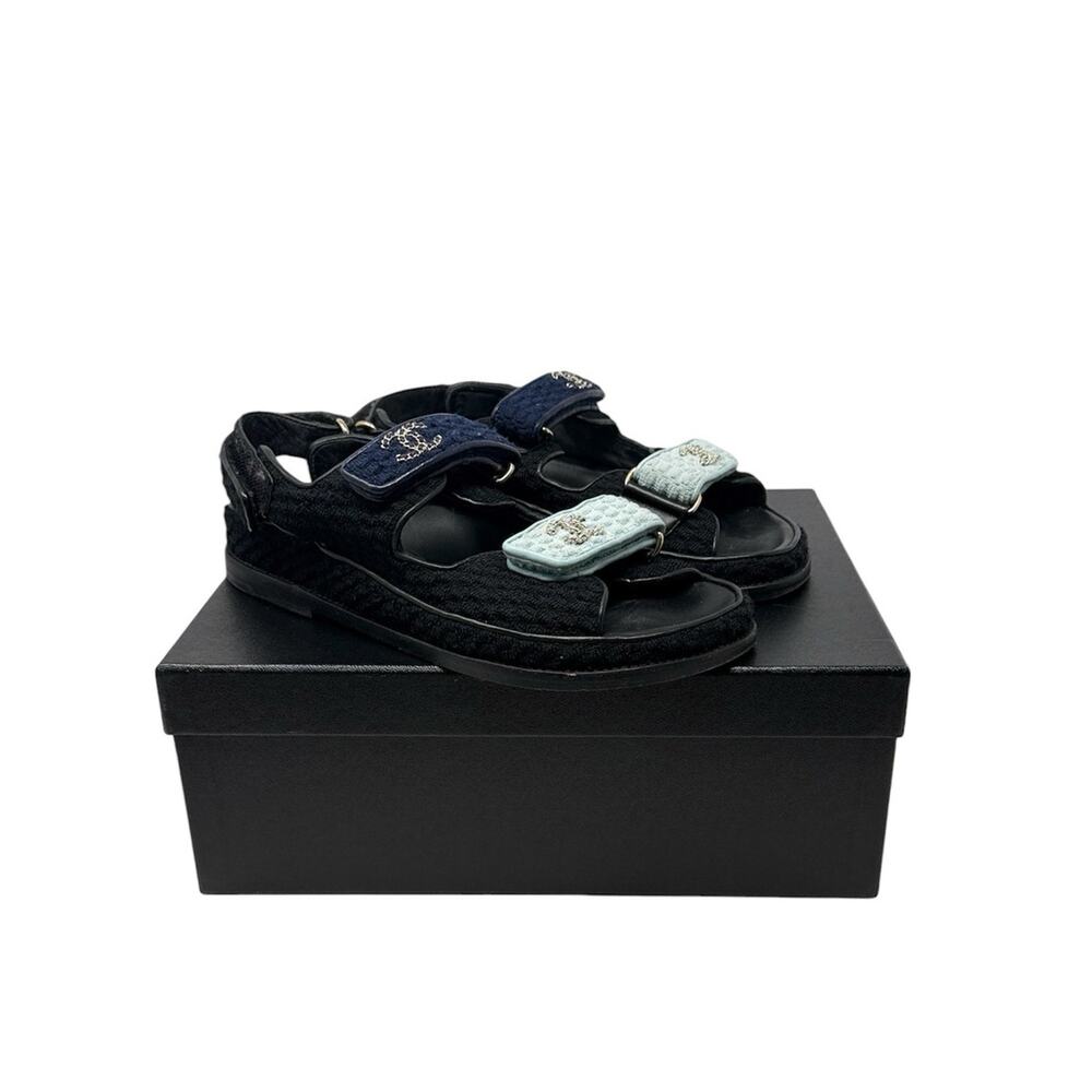 Chanel Dad Sandals CC Chain Logo Blue Two Tone Knit Flat Slingback Size 37